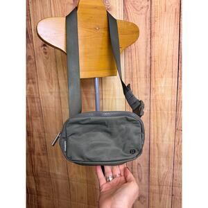Lululemon Everywhere Belt Bag Fanny Pack Crossbody Olive Green 1L